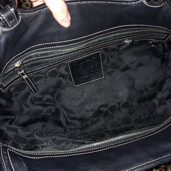 AUTHENTIC Soho large Coach tote - Picture 3 of 4