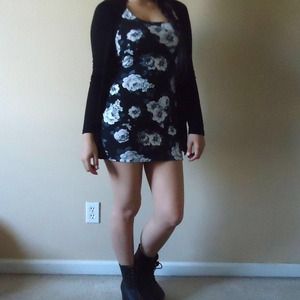 [F21] Black Floral Tunic/Dress