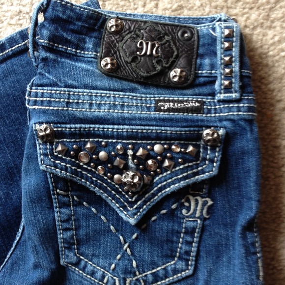 🔴SOLD🔴Miss Me Jeans