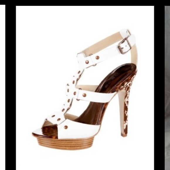 Bebe heels. Worn 2 times . Good condition!