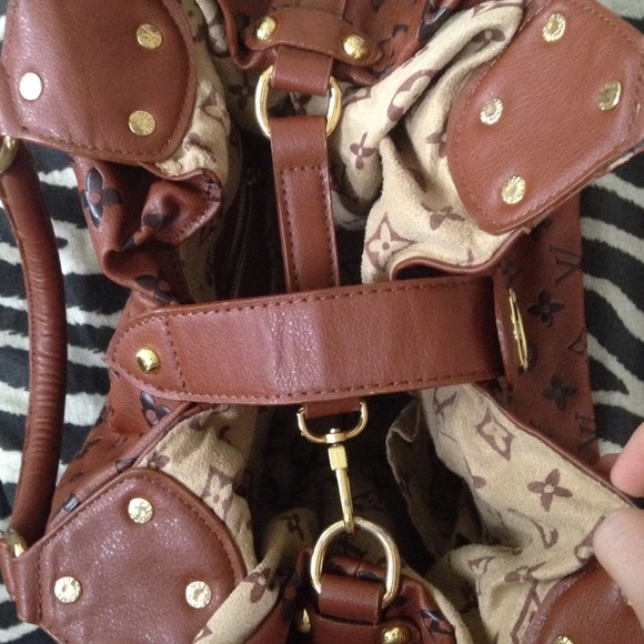 Louis Vuitton handbag - Picture 3 of 4