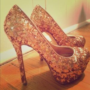 Bakers Gold sequin Pumps and Clutch