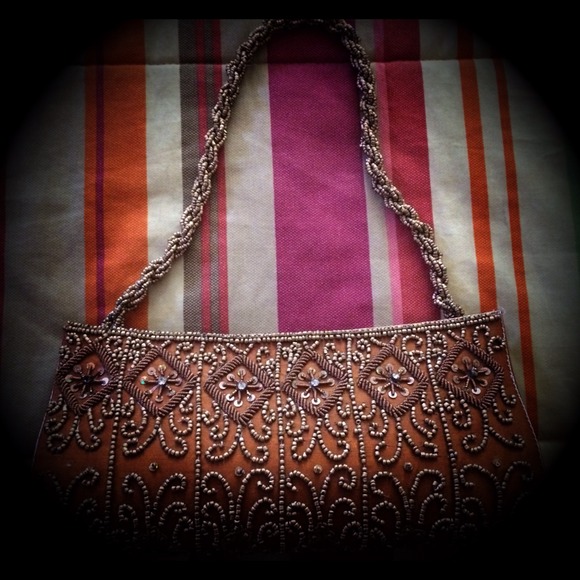 Stunning intricately beaded bronze silk clutch. - Picture 1 of 4