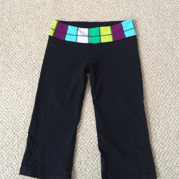 Lululemon cropped groove pant