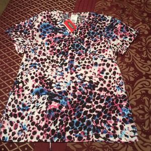 Cute Scrub Top *NWT*