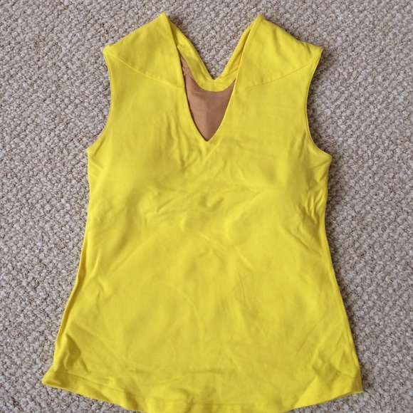 Bundle if 2 lululemon cropped pants and 4 tanks