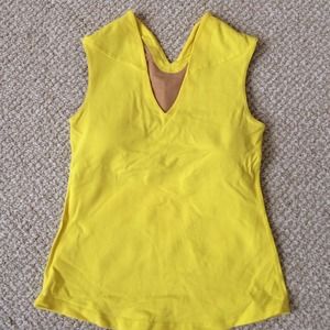 Bundle if 2 lululemon cropped pants and 4 tanks