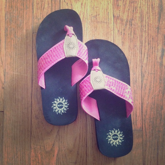 Pink sequin flip flops!!!