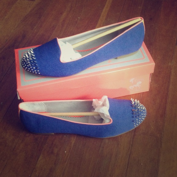 SOLD Sam Edelman Circus Austin flats blue Spikes 8
