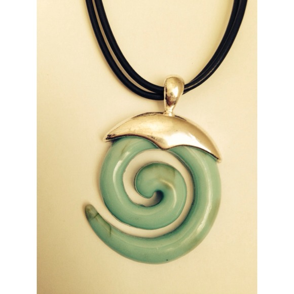 Gorgeous turquoise and silver necklace - Picture 1 of 1