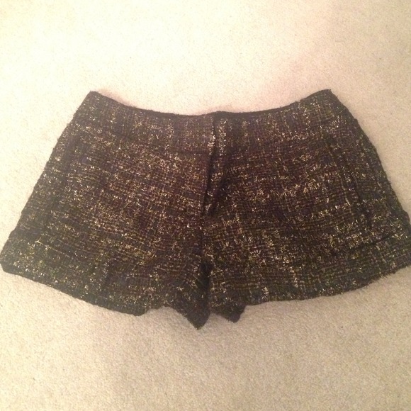 Express shorts.  Size 6 - Picture 1 of 3