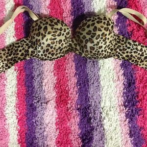 A cacique bra