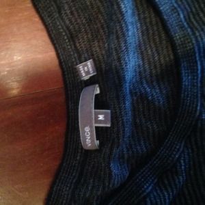 VINCE!!!! Light wool/silk sweater