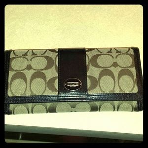 Authentic Coach Wallet - FINAL PRICE CUT