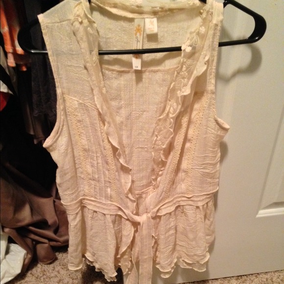 Vintage lace and ruffle cardigan vest sz medium