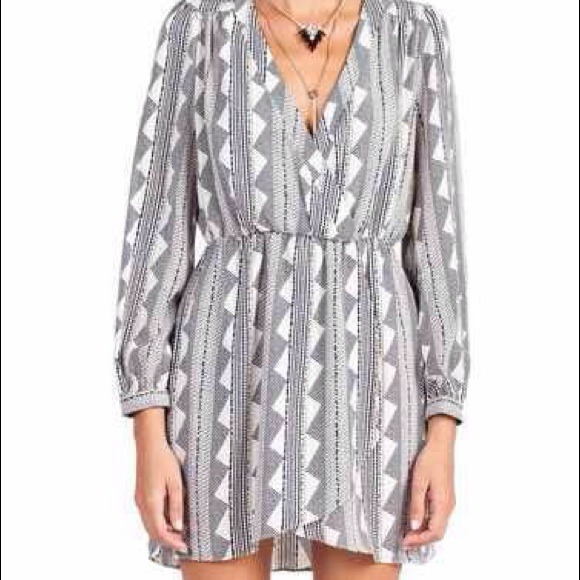 🎀Honey Punch Wrap Dress🎀