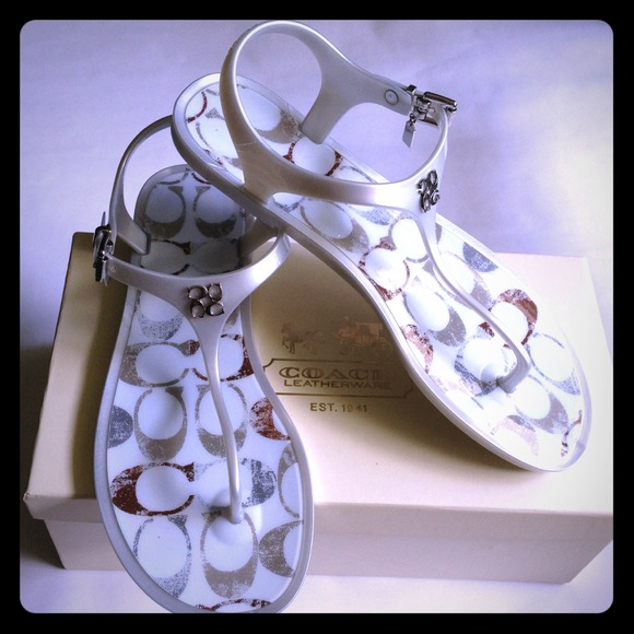 💢Price Reduced💢Coach Sandals NEW w/ original Box