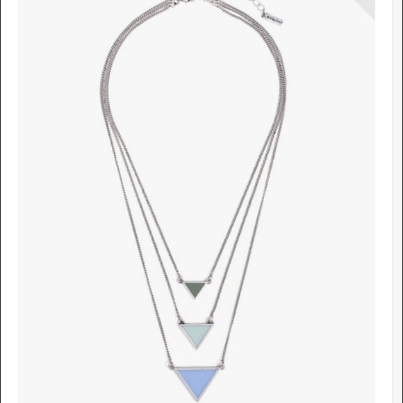 Jewelmint Jewelry - SOLD - Jewelmint Aqua Points Necklace Jewelmint Jewelry - SOLD - Jewelmint Aqua Points Necklace