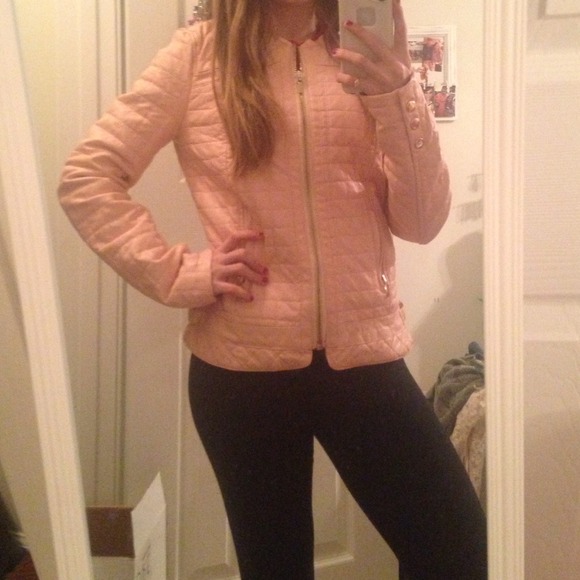 Adorable pink bomber jacket! 😍