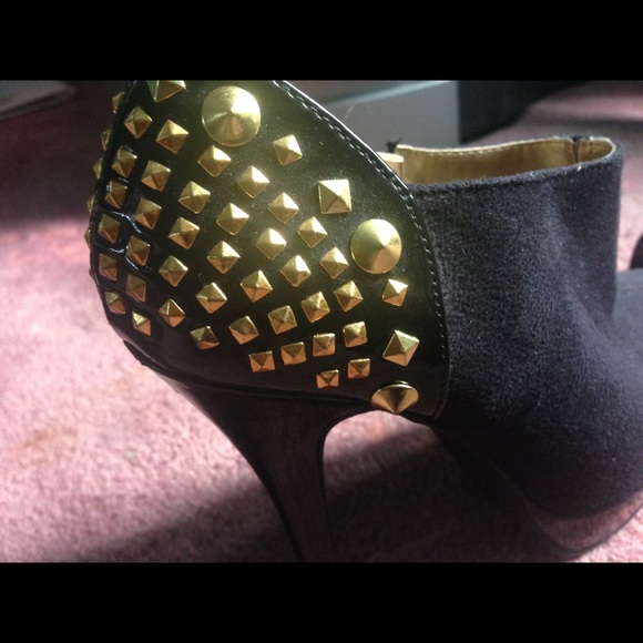 Studded booties size 6 - Picture 3 of 4