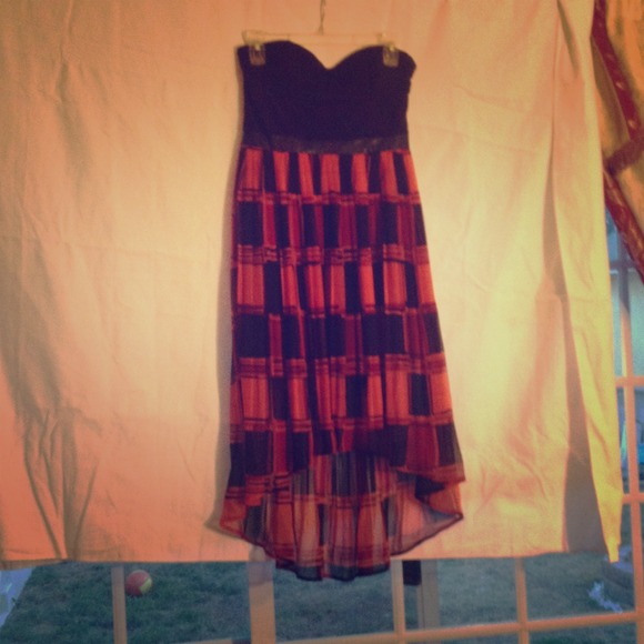 (Forever 21 Exclusive) retro strapless dress