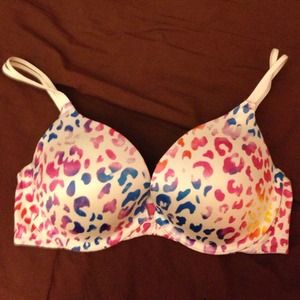 VS Pink push up bra