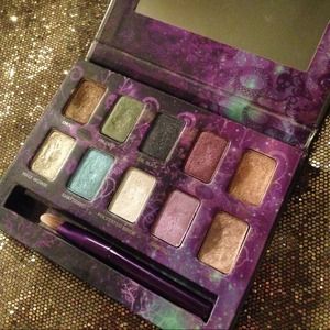 Urban decay ammo eyeshadow pallet & shadow brush