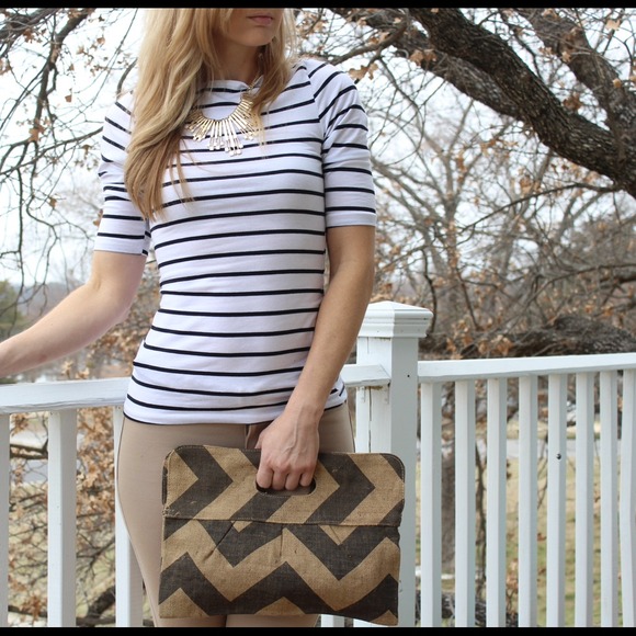 Clutches & Wallets - 🚫bundled🚫Jute pleated chevron clutch