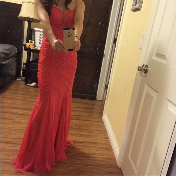 Coral evening gown. Excellent condition - Picture 4 of 4