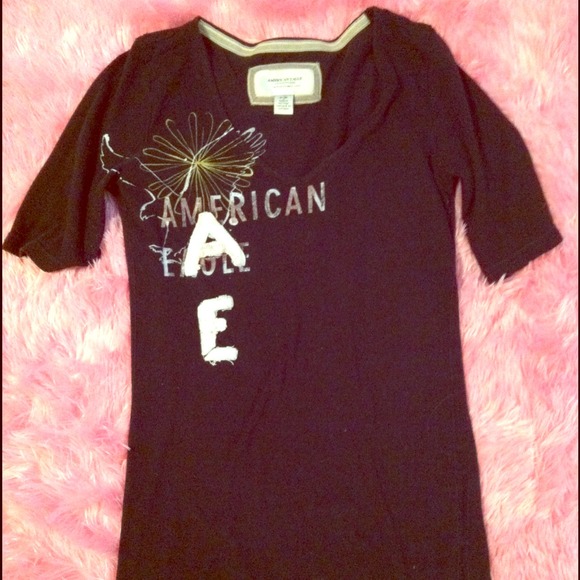 Black American Eagle shimmer flower top