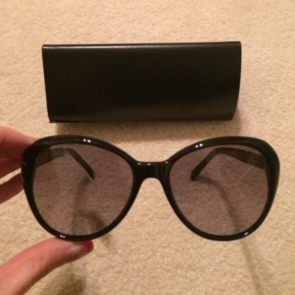 NWOT*Fendi Sunglasses - Picture 3 of 5
