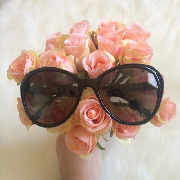 NWOT*Fendi Sunglasses - Picture 2 of 5