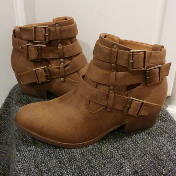**sold**Brand New Coconuts Buckle Booties
