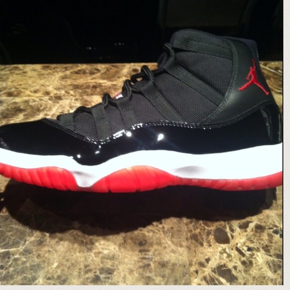 ⚠️ SOLD ⚠️Jordan Retro 11 Breds - Picture 1 of 3