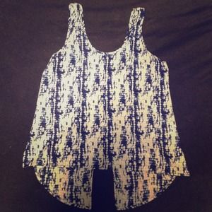 Semi snake skin blue and white top