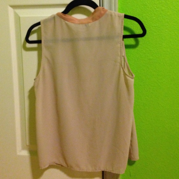 Top - Picture 2 of 2
