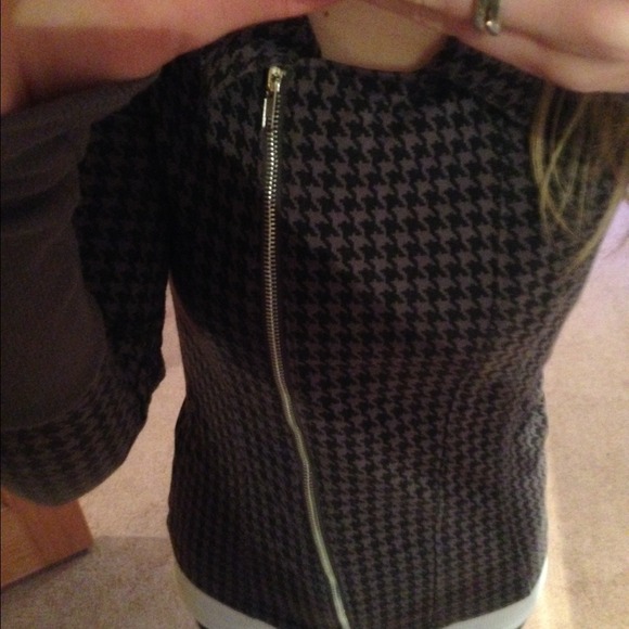 ❌SOLD Miss Chevious Jacket - Picture 2 of 4