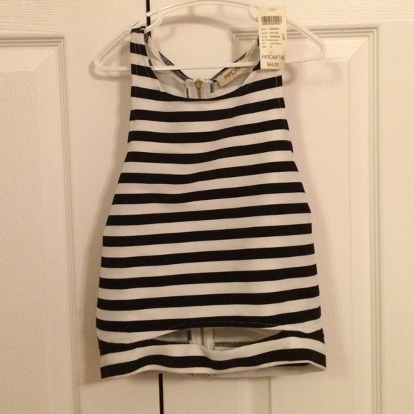 Cute striped zip up crop top