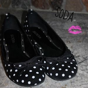 ❌SOLD Polka Dot Flats