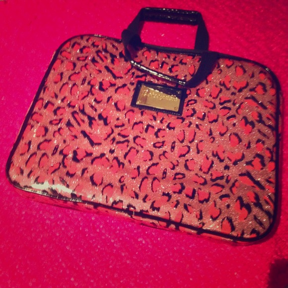 ❌SOLD Betseyville Laptop Case