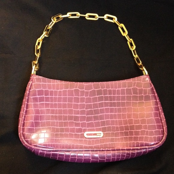 Guess purse with gold chain