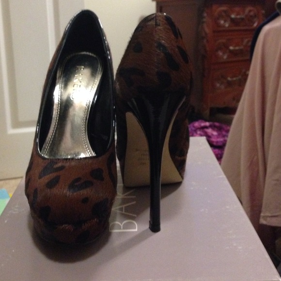 Shoes - Picture 2 of 2