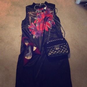 Apostrophe dress with floral design/zipper detail