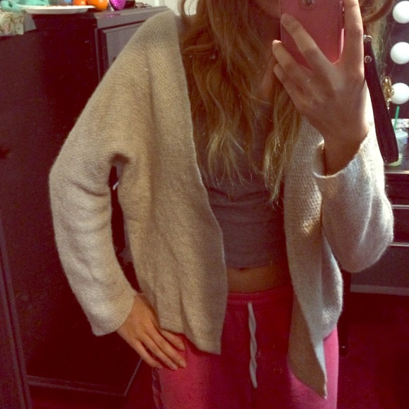 Brandy Melville caroline cardigan