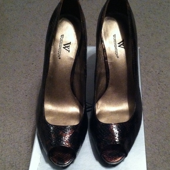 Worthington size 9 1/2 leopard print 3inch heels - Picture 2 of 4