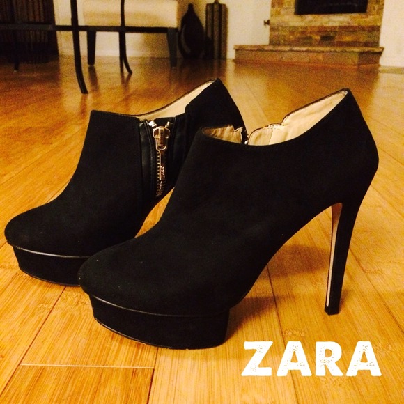 ⭐️HP!⭐️ZARA BLACK ANKLE BOOTS