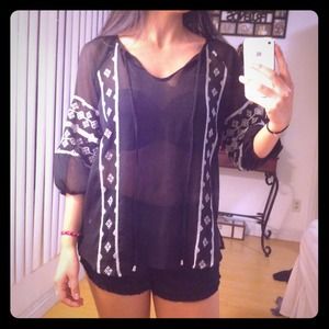 ❌SOLD---Wet Seal Yoryu Embroidered Top
