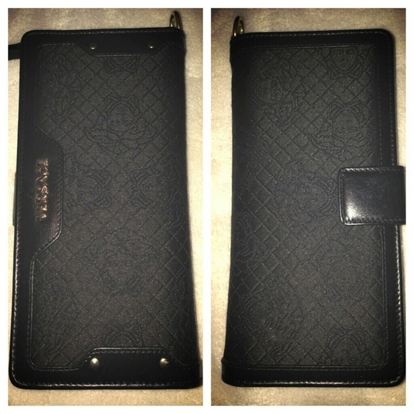 🚫SOLD🚫Authentic Versace wallet - Picture 2 of 3