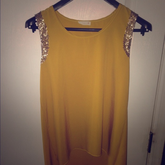 👚Elegant  mustard top‼️‼️