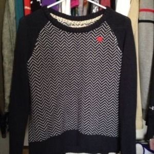 New Element sweater navy w embroidered red heart S